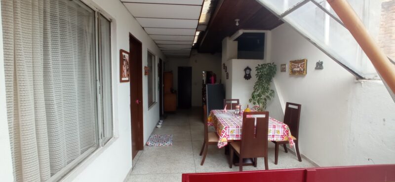 CASA EN PASTO